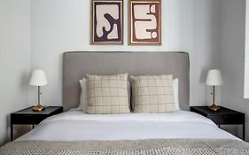 Comfortable Apartment In Downtown Lisbon For 4 People